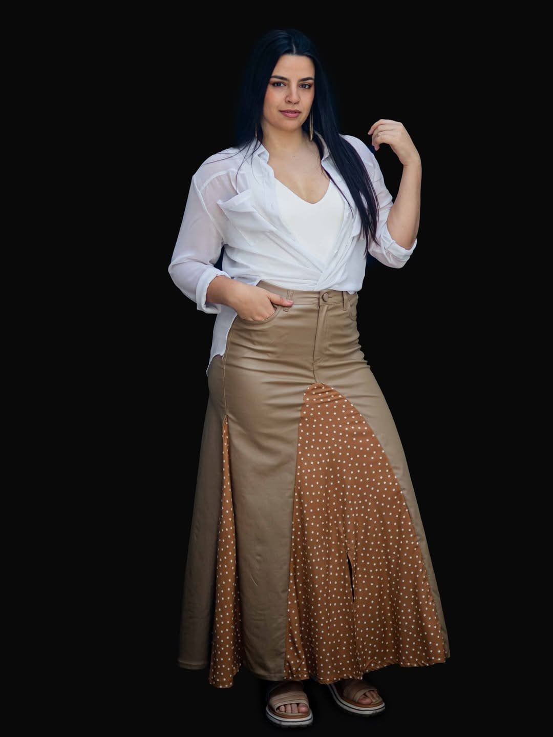 Falda en Eco Cuero Intervenida con Tela a Lunares