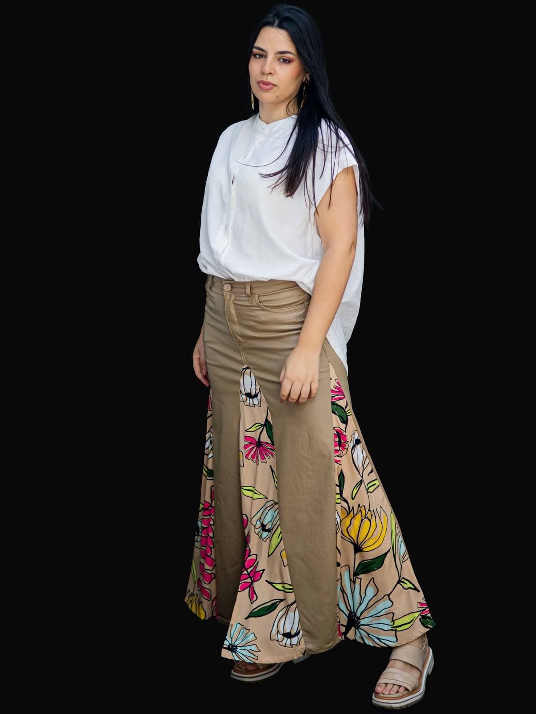 Falda en Eco Cuero Intervenida con Tela Estampada